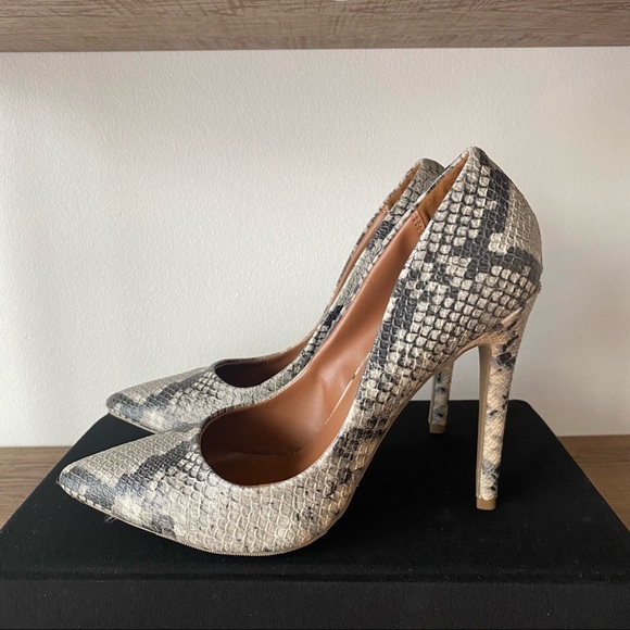 SM Snake Print Pumps - Picture 1 of 8